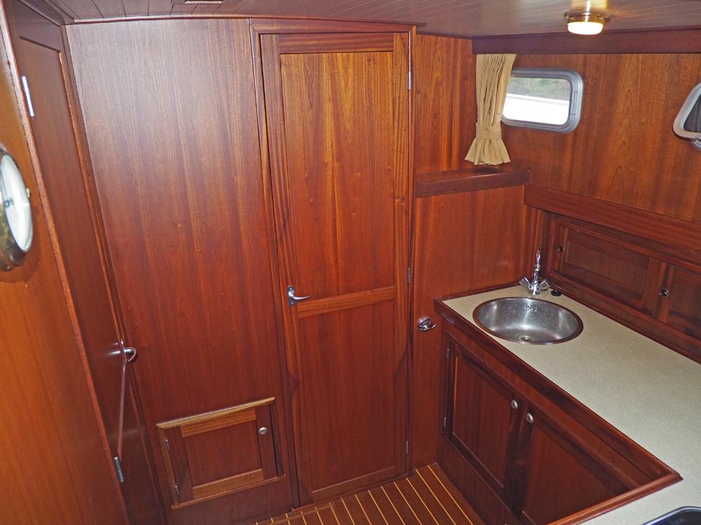 Fore ship, Accommodation